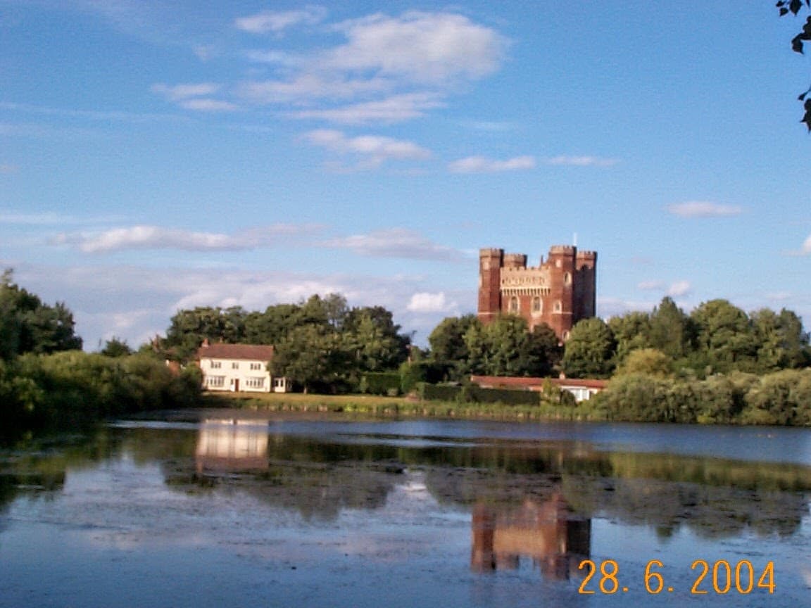 Main view of Dykes Cottage Fishery