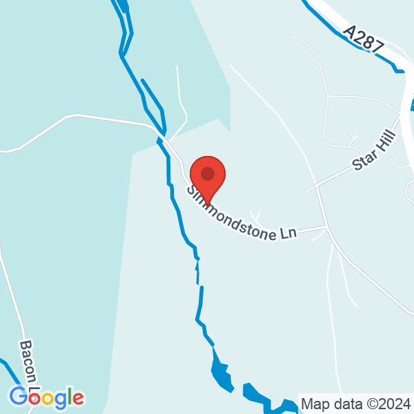 Location map of null at Robinswood, Simmondstone Ln, Churt, Farnham. GPS coordinates: 51.141876,-0.791176