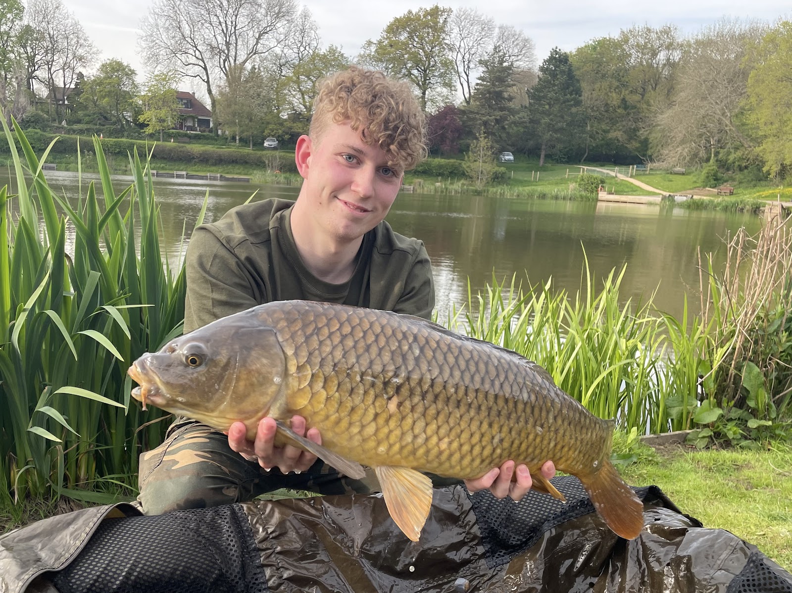 Rowde Lake - Image 2